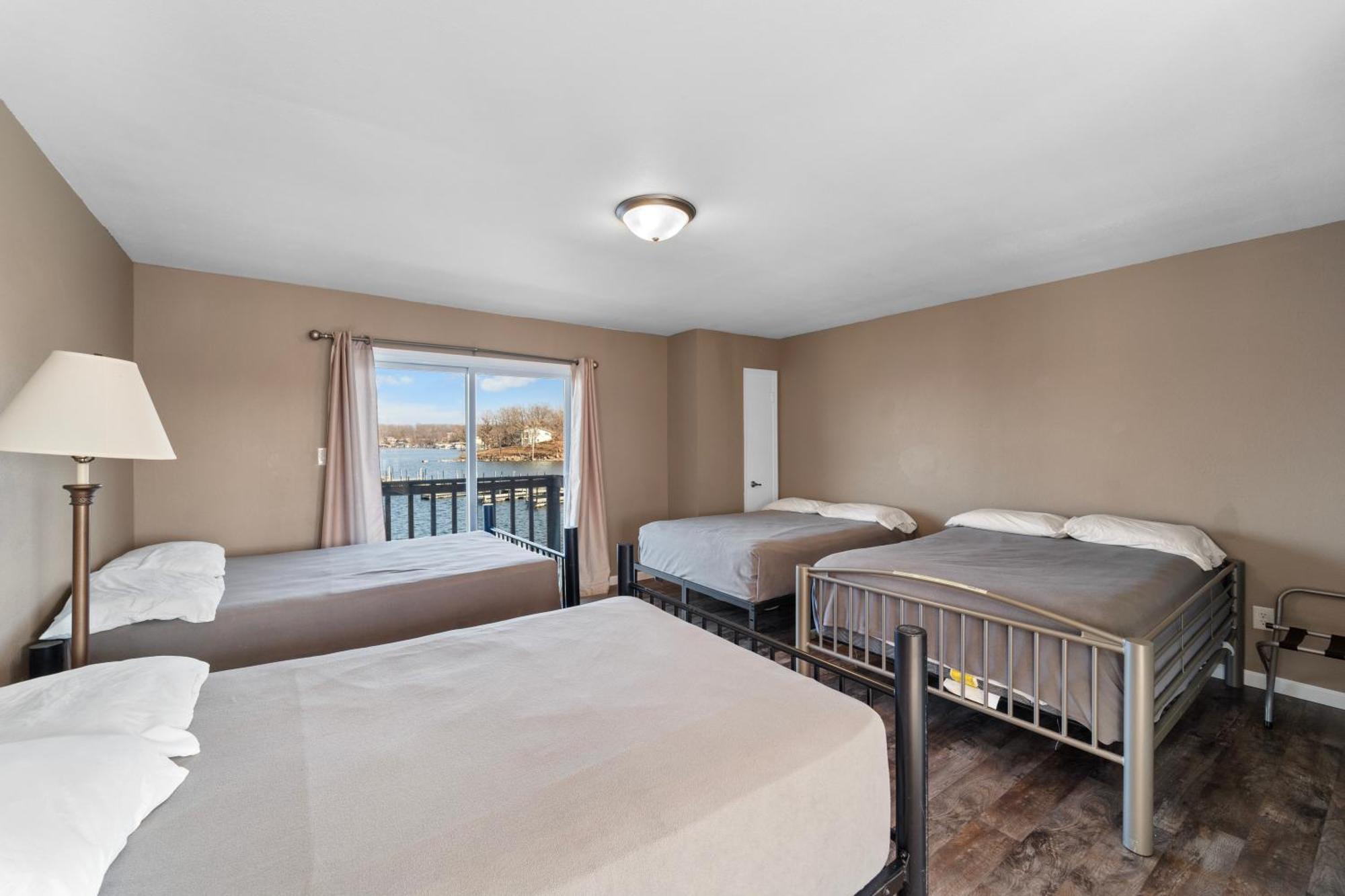 Lazy Gator House- Sleep 20- Bachelor Parties Welcome Lake Ozark Buitenkant foto